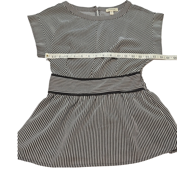 Stylish Striped Top with Cap Sleeves - Picture 10 of 11